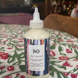 R+Co Lost Treasure Apple Cider Hair Conditioner, New